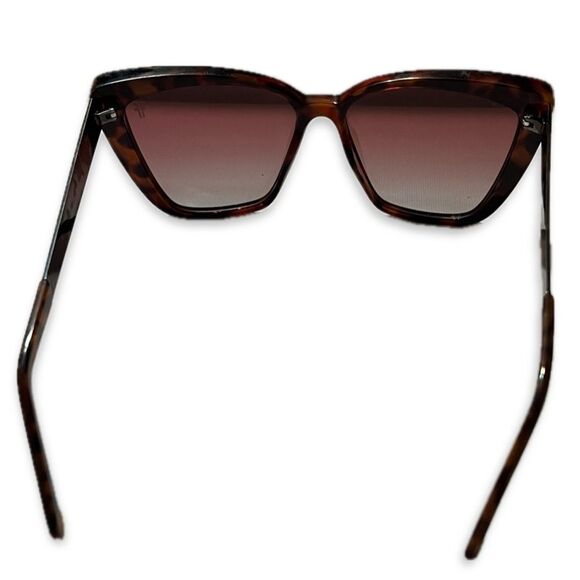 Frye Pauline Tortoise Cat Eye Sunglasses - Brown Gradient main image 2
